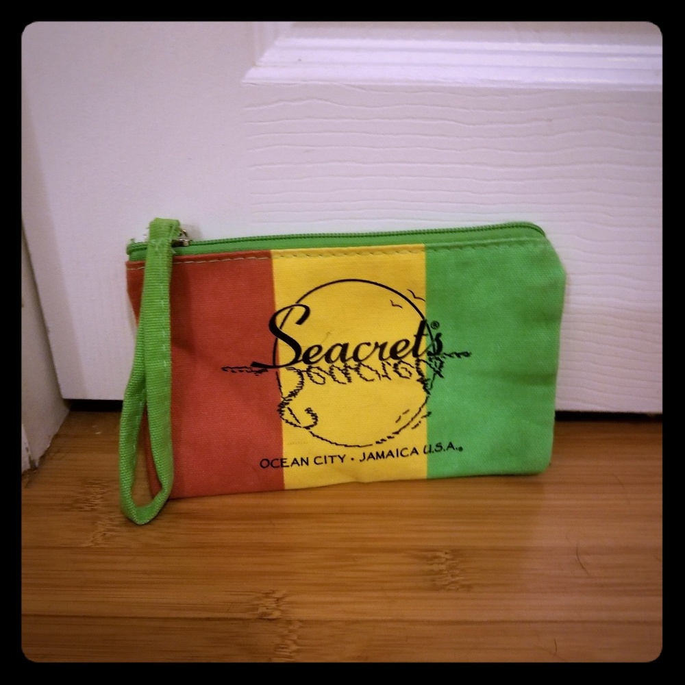 Seacret's wristlet